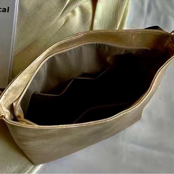 1 LEFT! Brown Faux Leather Hobo Crossbody Purse - Picture 5 of 6